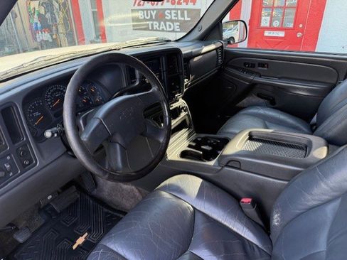 Used 2003 Chevrolet Avalanche 2WD image 9