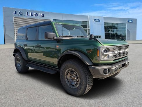 New 2025 Ford Bronco Badlands w/ Sasquatch Package image 1