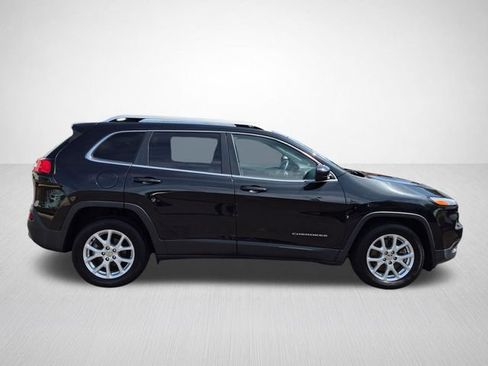 Used 2015 Jeep Cherokee Latitude FWD image 11