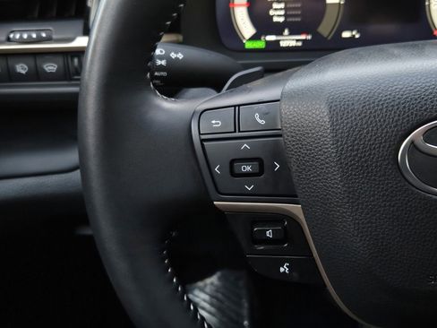 Used 2025 Toyota Crown Signia image 21