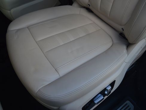 Used 2021 BMW X7 xDrive40i w/ Dynamic Handling Package AWD/4WD image 29