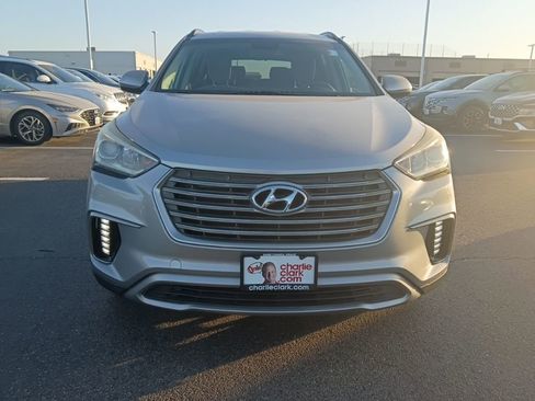 Used 2017 Hyundai Santa Fe SE image 2