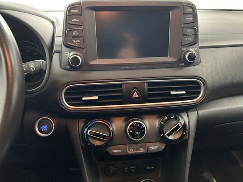 Used 2019 Hyundai Kona SEL image 19