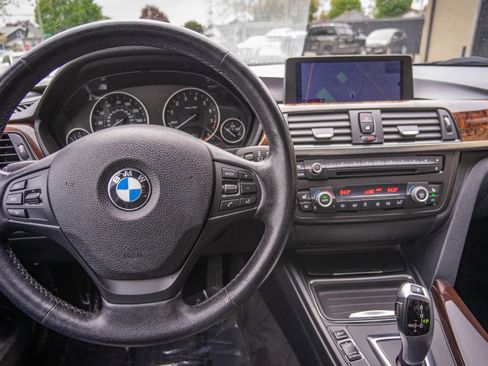 Used 2013 BMW 335i xDrive Sedan AWD/4WD image 7