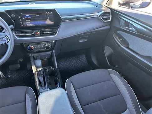 Used 2025 Chevrolet TrailBlazer LT image 17
