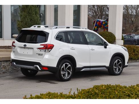 Used 2023 Subaru Forester Touring image 4