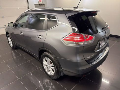 Used 2016 Nissan Rogue SV AWD/4WD image 4