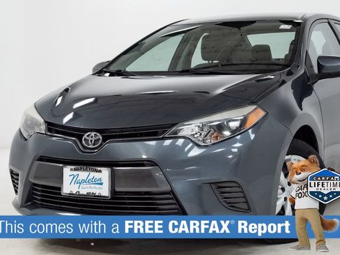 Used 2015 Toyota Corolla LE FWD image 2