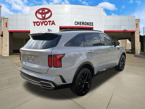 Used 2023 Kia Sorento SX AWD/4WD image 5