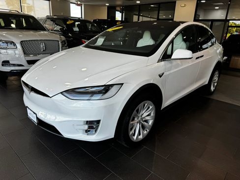 Used 2019 Tesla Model X Long Range AWD/4WD image 1