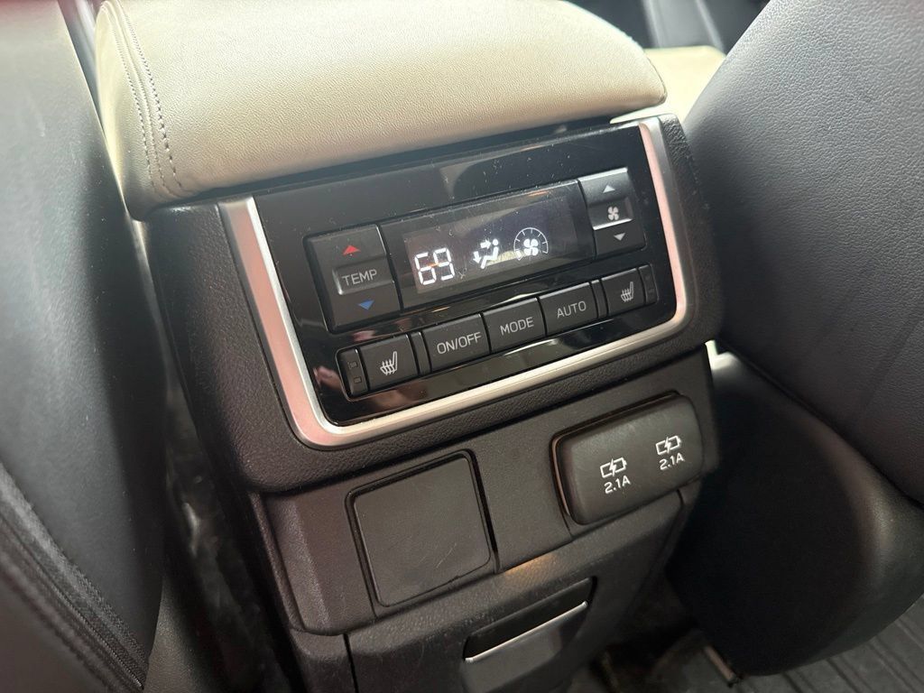 Used 2019 Subaru Ascent Limited AWD/4WD image 12
