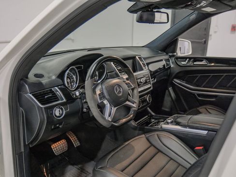 Used 2016 Mercedes-Benz GL 63 AMG 4MATIC image 22