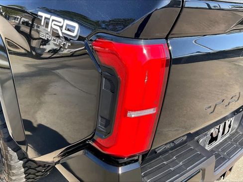 Used 2025 Toyota Tacoma TRD Sport image 28