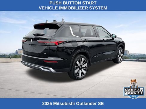 Used 2025 Mitsubishi Outlander SE AWD/4WD image 5