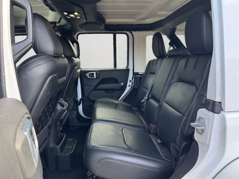 Used 2022 Jeep Wrangler Unlimited Rubicon 4xe w/ Steel Bumper Group image 15