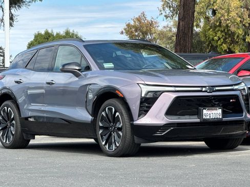 Used 2024 Chevrolet Blazer EV RS AWD/4WD image 2