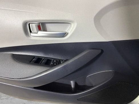 Used 2020 Toyota Corolla LE FWD image 24