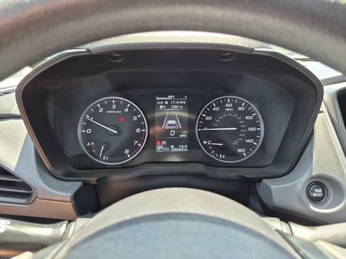 Used 2025 Subaru Crosstrek 2.5i Premium AWD/4WD image 16
