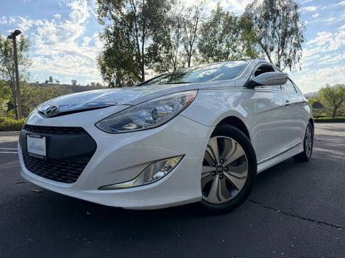 Used 2014 Hyundai Sonata Limited w/ Panoramic Sunroof Package 02 FWD image 1