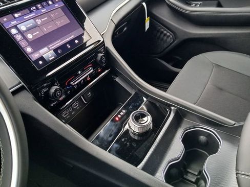 New 2026 Jeep Grand Cherokee Laredo image 23