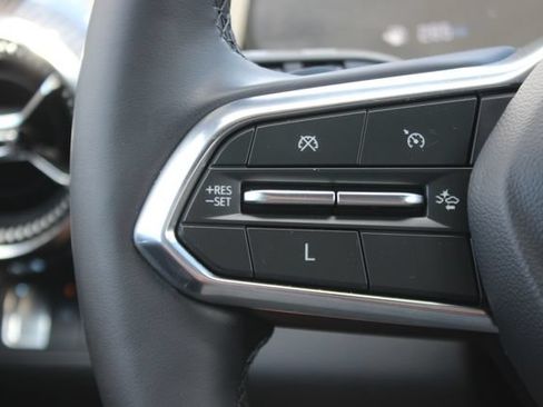 Used 2025 Chevrolet Equinox LT FWD image 14