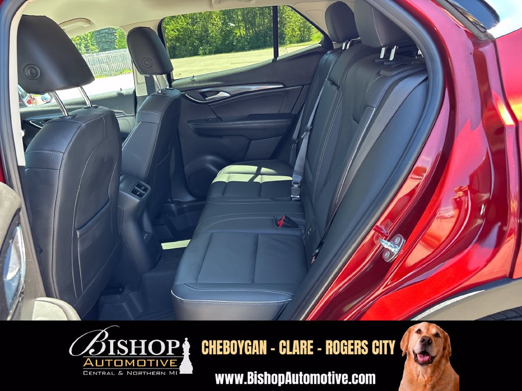 Used 2023 Buick Envision Essence AWD/4WD image 27