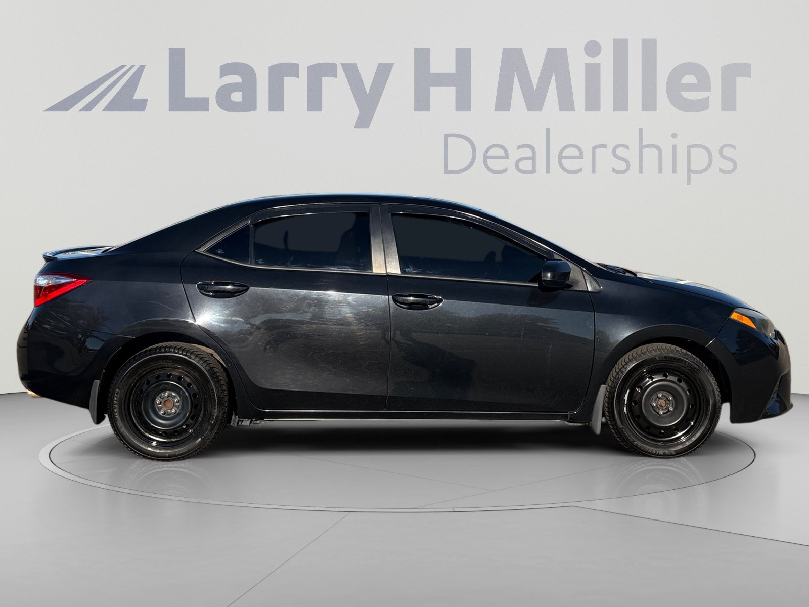 Used 2016 Toyota Corolla LE FWD image 7
