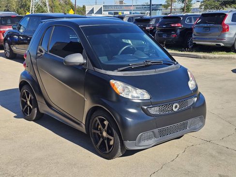 Used 2013 smart fortwo pure image 3