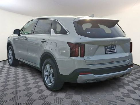 New 2026 Kia Sorento LX FWD image 4