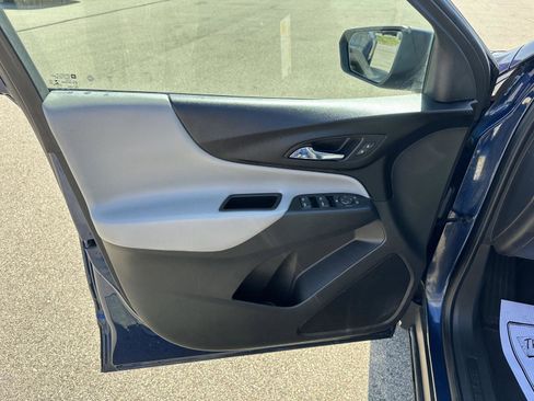 Used 2022 Chevrolet Equinox LS image 17
