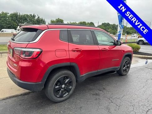 Used 2018 Jeep Compass Latitude w/ Popular Equipment Group AWD/4WD image 5