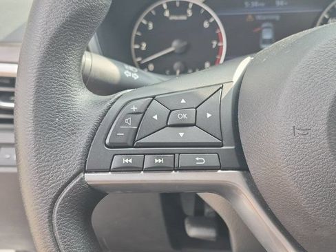 Used 2025 Nissan Altima 2.5 SV FWD image 20