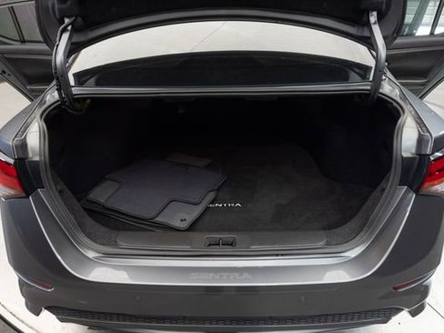 Used 2022 Nissan Sentra SR w/ Trunk Package FWD image 16