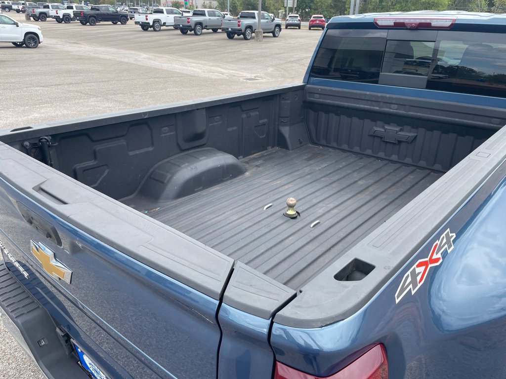 Used 2024 Chevrolet Silverado 3500 LT w/ Texas Edition AWD/4WD image 40