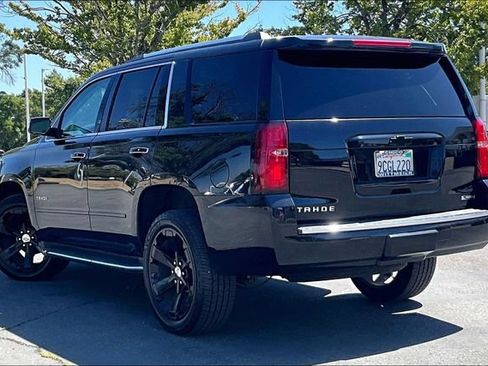 Used 2018 Chevrolet Tahoe Premier AWD/4WD image 12
