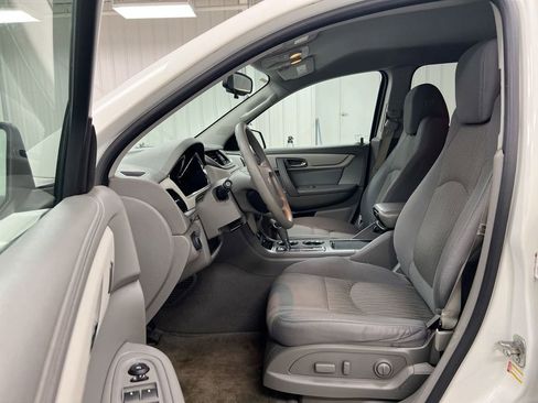 Used 2015 Chevrolet Traverse LS image 19