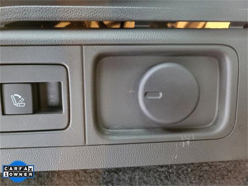 Used 2019 Buick Regal Essence w/ Sights and Sounds Package image 7