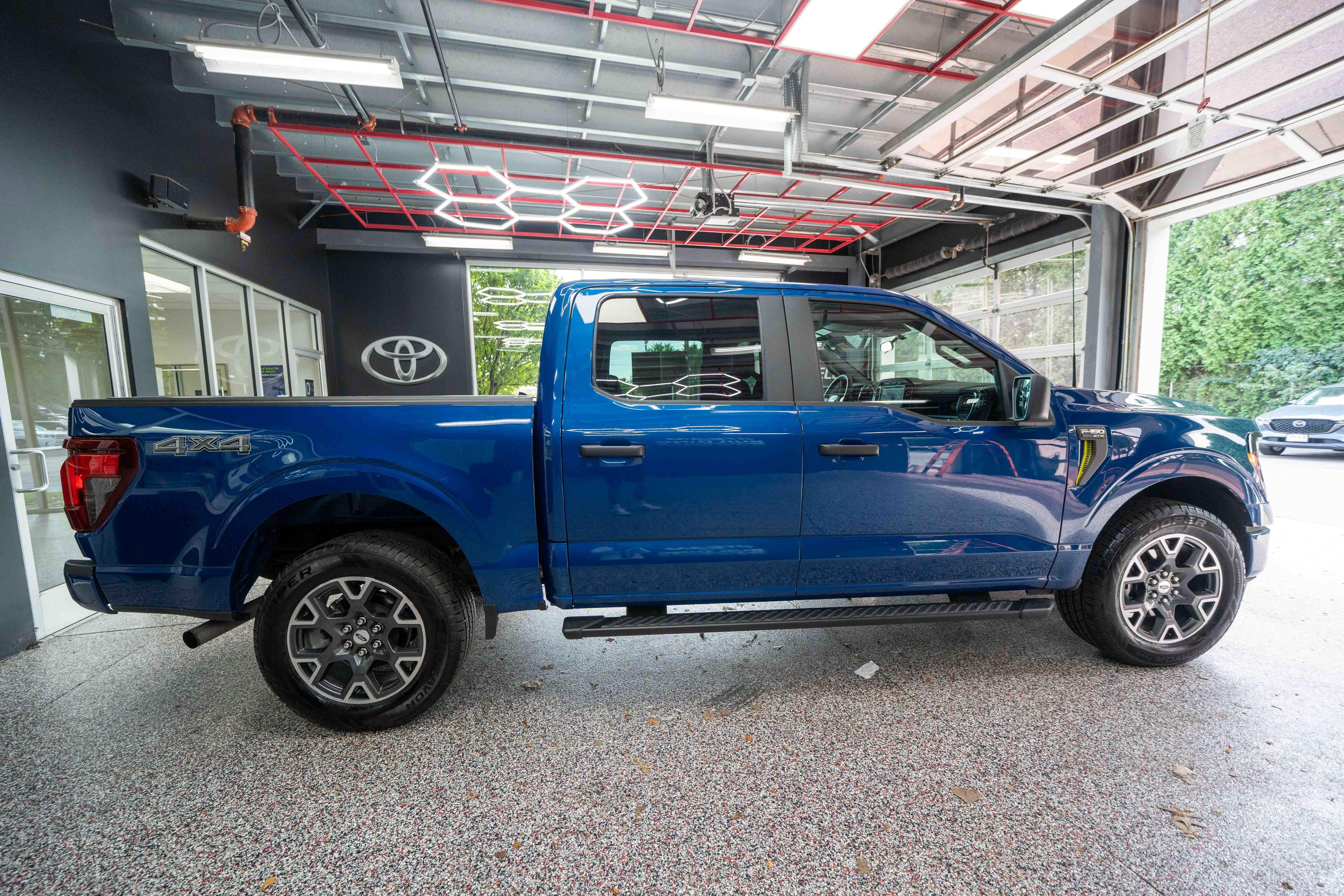 Used 2024 Ford F150 STX AWD/4WD image 4