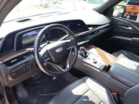 Used 2023 Cadillac Escalade Premium Luxury AWD/4WD image 8