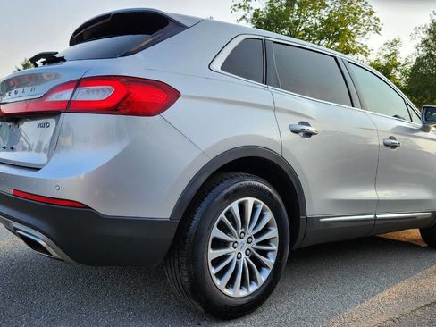 Used 2016 Lincoln MKX Select w/ Select Plus Package image 16