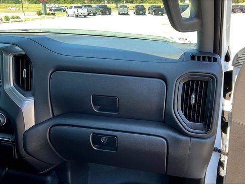 Used 2025 Chevrolet Silverado 1500 W/T w/ WT Value Package AWD/4WD image 15