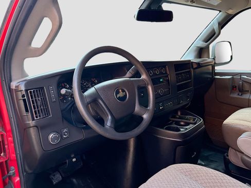 Used 2024 Chevrolet Express 2500 Work Van image 9