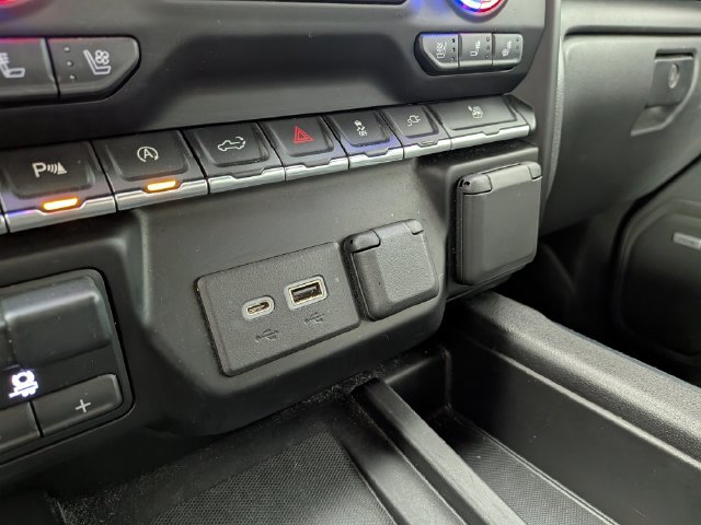Used 2021 GMC Sierra 1500 SLT w/ SLT Premium Plus Package AWD/4WD image 19