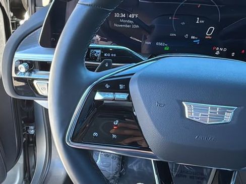 Used 2025 Cadillac Lyriq Sport image 23