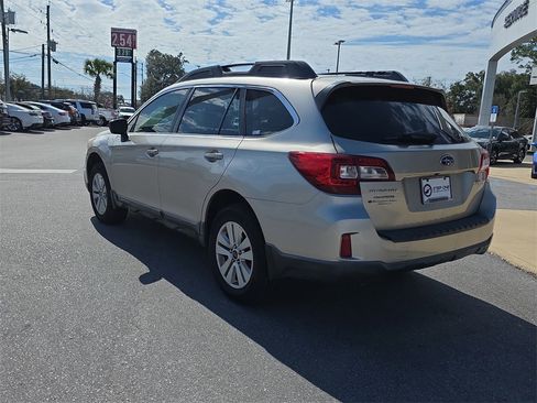 Used 2017 Subaru Outback 2.5i image 6