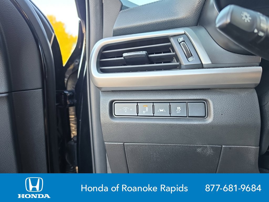 Used 2021 Kia Telluride LX FWD image 17