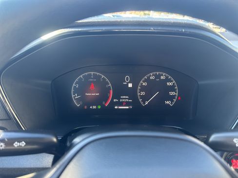 Used 2025 Honda CR-V LX image 9