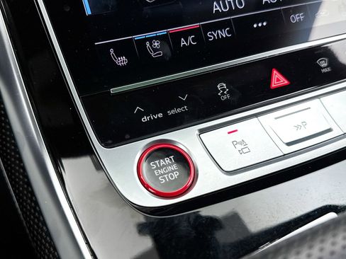 Used 2023 Audi SQ8 Prestige image 10