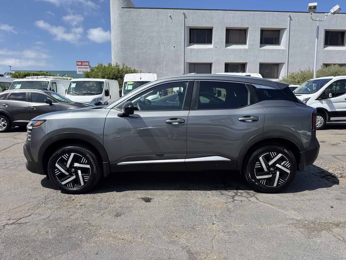 Used 2026 Nissan Kicks SV FWD image 7