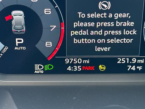 Used 2022 Audi Q3 2.0T Premium image 24